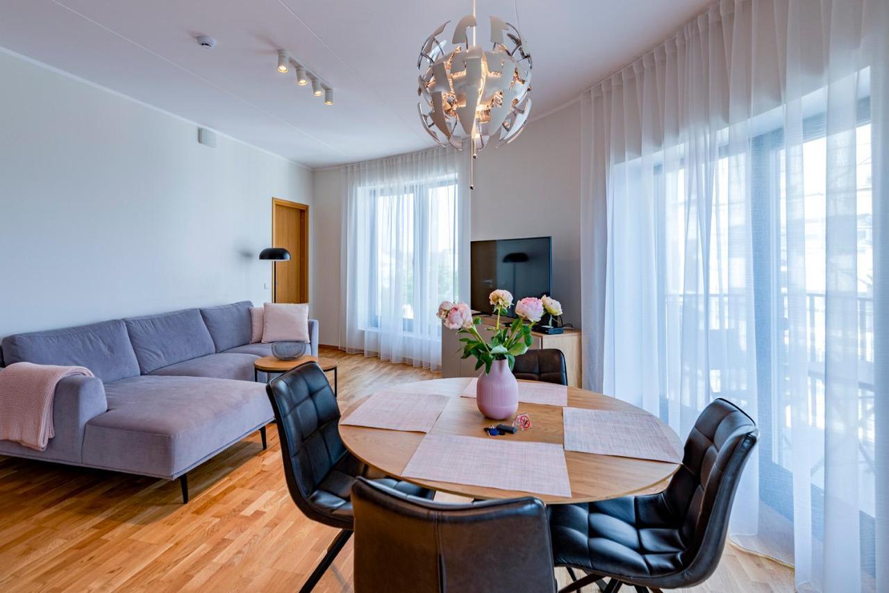 Artisa Riia Str 22A Luxury Apartment Tartu Buitenkant foto